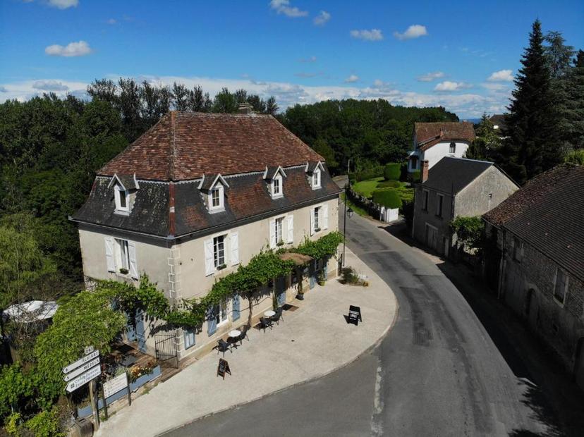 Le Petit Auberge image 1